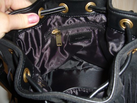 Нова сумка-мішок Yves Saint Laurent з бахромою.

Розмір: 20 см х 20 см + 10 см. . фото 4