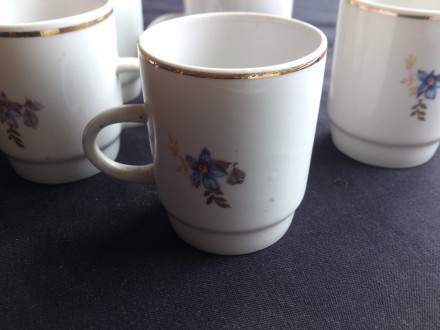 6 маленьких  чашек для кофе, состояние новых. Высота чашки  6,5 см, диаметр 5 см. . фото 3