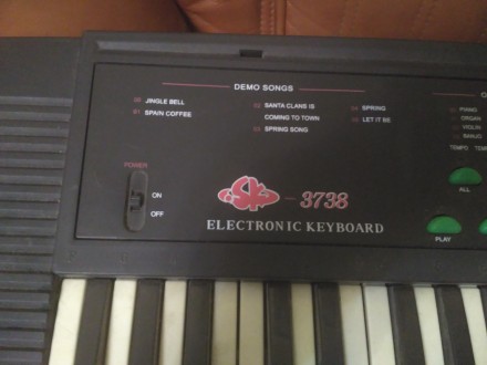 Детское електроное пианино, так же можна вставлять батарейки, отличное состояние. . фото 2