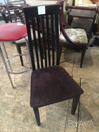 Продам стул деревянный б/у сидение фиолетовой расцветки из ткани, каркас стула б. . фото 1