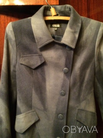 Продается женское демисезонное пальто, серо-голубого цвета. Очень хорошо смотрит. . фото 1