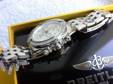 Продам оригинальные мужские часы фирмы Breitling, модель Chronomat Evolution B13. . фото 3