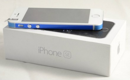 Смартфон Apple iPhone SE хоть и является бюджетной репликой, но весьма производи. . фото 2