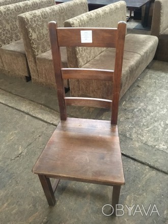 Продам стул коричневый деревянный б/у, хорошее экономическое решение при открыти. . фото 1