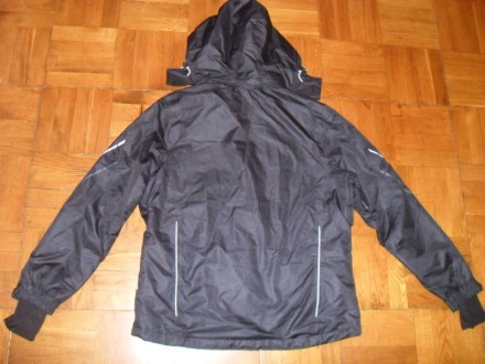 Куртка женская CRIVIT в хорошем состоянии , мембранного типа : непромокаемая , м. . фото 9