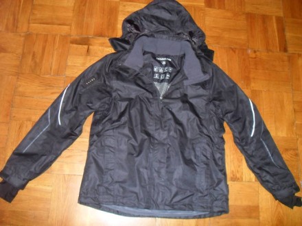 Куртка женская CRIVIT в хорошем состоянии , мембранного типа : непромокаемая , м. . фото 7