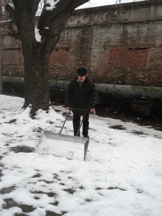 Лопата для снега широкая, двуручная,
ширина - 1 метр. . фото 5