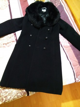 Продаю Новое зимнее пальто с натуральным мехом.
Классическое, держит форму

п. . фото 3