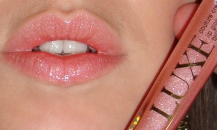 Блиск для губ містить шовковисту пудру і олію жожоба, зволожує губи надовго і за. . фото 4