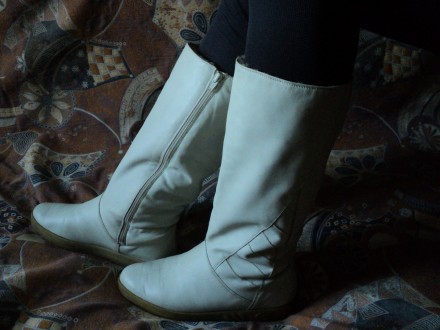 Теплі зимові чоботи жіночі 39 розміру. Шкіра, цигейка, товста нековзка підошва. . . фото 2