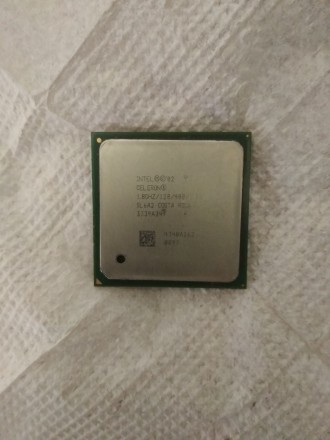 Процесор Intel Celeron 1.8Ghz 
1.75v 
1.8ghz / 128/400 / 1.75v 
SL6A2 
Q310A. . фото 3