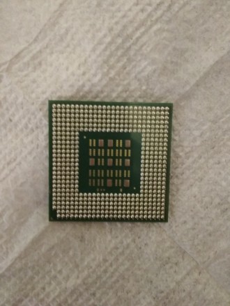 Процесор Intel Celeron 1.8Ghz 
1.75v 
1.8ghz / 128/400 / 1.75v 
SL6A2 
Q310A. . фото 2