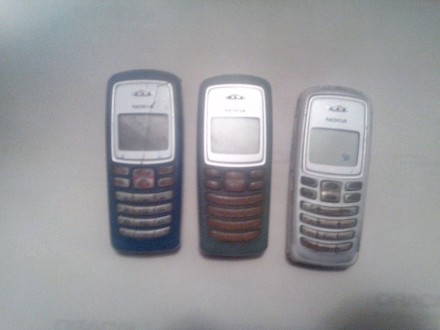 Продам три Nokia 2100 на запчасти или ремонт, состояние их неизвестно так как не. . фото 2