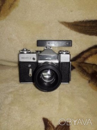 Продам фотоаппарат Зенит Е с дальномером и отличным не родным объективом Фотоапп. . фото 1