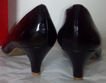 Туфли чорные лакированные на каблуке EVEN & ODD размер 39 на 38, длина стельки 2. . фото 4