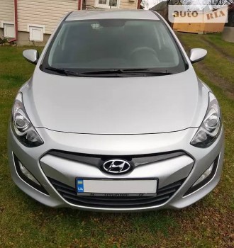 Продам офіційний Hyundai I30 Куплений в Богдан-Авто в листопаді 2015р. Комплекта. . фото 2