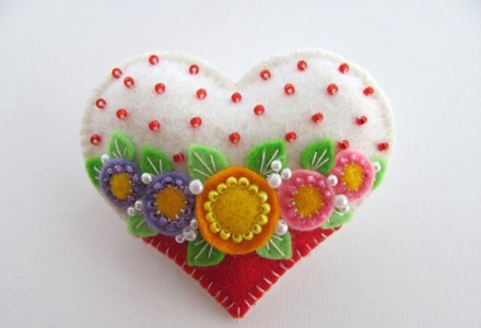 Валентинки - сердечки с вышивкой бисером ручной работы. 
Могут быть выполнены в. . фото 7
