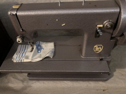 Продам швейную машинку советского производства, ручную в очень хорошем состоянии. . фото 6