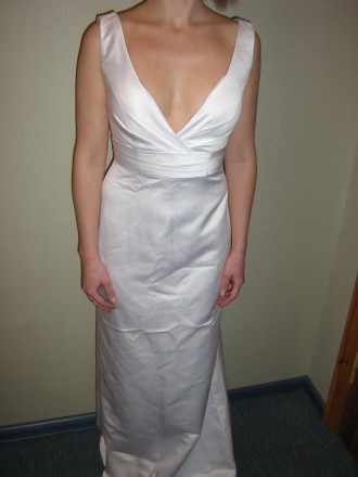 Продам свадебное платье, верх - плотный атлас, подкладка, размер 36-38
платье н. . фото 9