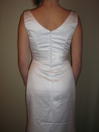 Продам свадебное платье, верх - плотный атлас, подкладка, размер 36-38
платье н. . фото 5