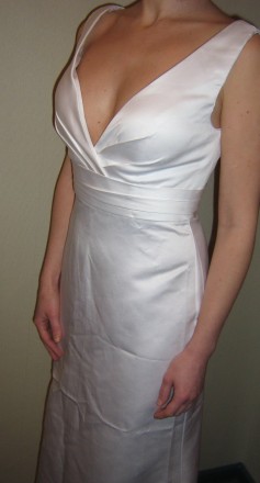 Продам свадебное платье, верх - плотный атлас, подкладка, размер 36-38
платье н. . фото 8