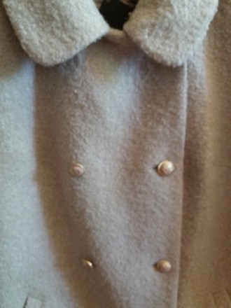 Очень красивое пальто , мягкая буклированная ткань  Italia , 80 % шерсти и 20% и. . фото 8