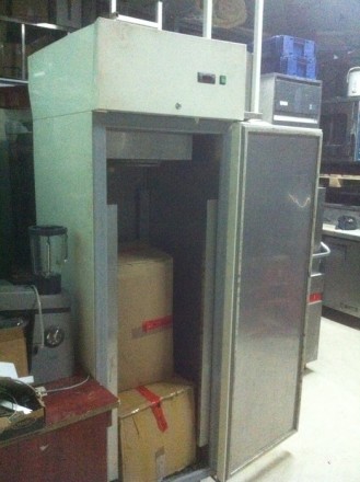 Холодильный шкаф Bolarus S500S, 500л, корпус из окрашеного металла, внутри нерж.. . фото 5