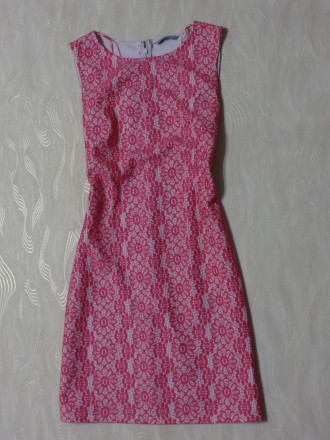 Ажурное розовое платье TU (Турция) , состояние новое. Ткань средней плотности, с. . фото 3