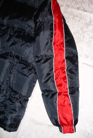 Куртка XXL (56-58 р.), нова, темно-синя з поздовжніми темно-червоними лампасами . . фото 3