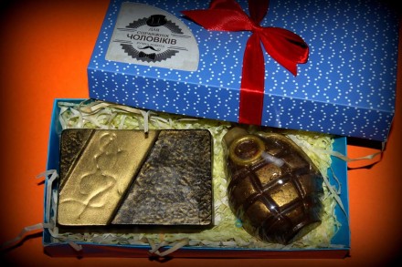 https://zrk.in.ua/shop/kosmeya/nabir-mila-21

Чоловічі мильні подарункові набо. . фото 2