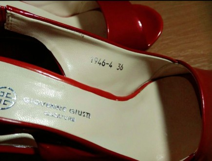 Кожаные лаковые босоножки на высоком каблуке ( 36р. красные ). Новое состояние.
. . фото 8