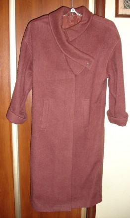 Пальто 46 р., жіноче, шерстяне, однотонне, демісезонне. 
В спокійно-фіолетовому. . фото 2