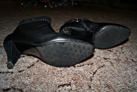 Красивые ботинки из натуральной кожи, ТМ Maria Moro.
Размер 36. Длина стельки 2. . фото 6