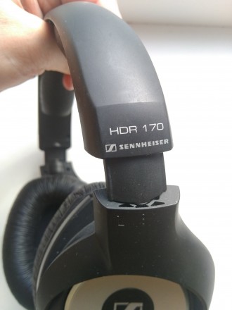 Продам беспроводные наушники Sennheiser HDR 170 в отличном состоянии, амбушюры ц. . фото 4