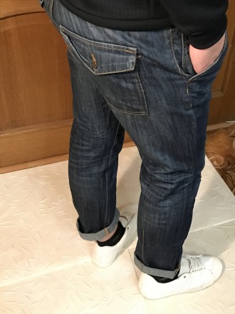 Мужские джинсы 
Straight Seventy two Denim
Обхват пояса: 105 см
Обхват бёдер:. . фото 6