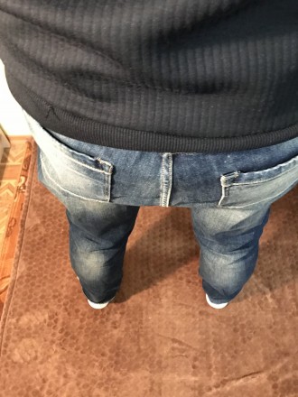 Мужские джинсы Zara Jeans Man

Полуобхват пояса: 55 см
Полуобхват бёдер: 60 с. . фото 4