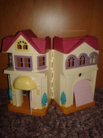 Игровой домик для кукол с световыми и звуковыми эффектаии. 

Дом можно расклад. . фото 2
