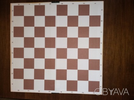 Розмір 35 на 35 см дошка 
Простий і доступний за вартістю варіант для гри в шах. . фото 1