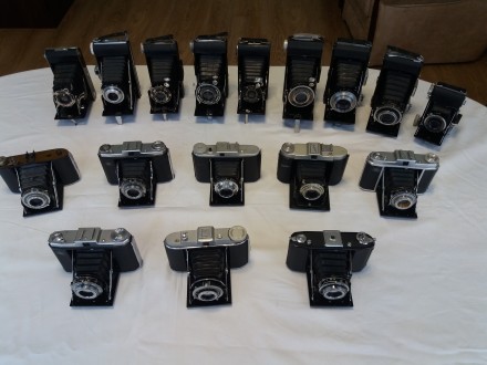 Коллекция более 140 фотоаппаратов разных моделей и годов выпуска.

Видеоролик . . фото 2