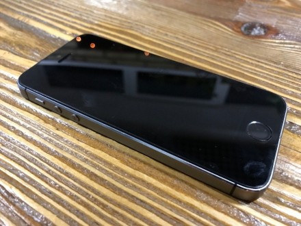 Apple iPhone 5s 16GB Neverlock Ціна - 150 доларів Комплект: -зарядка -кабель. . фото 2