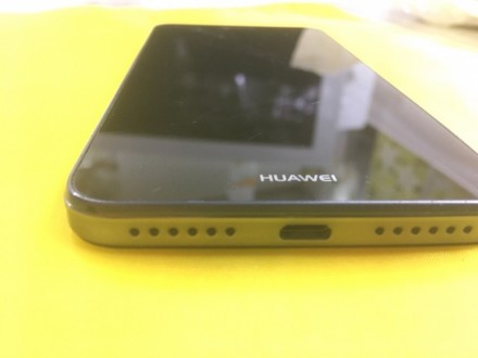 Продам телефон Huawei y6 pro разбит экран. Упал разбился экран и не включается. . фото 3