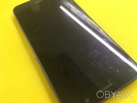 Продам телефон Huawei y6 pro разбит экран. Упал разбился экран и не включается. . фото 1