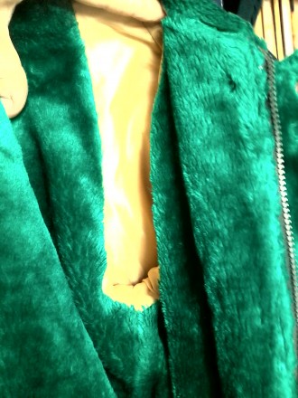 продам зимний костюм ( куртка ) в хорошем состоянии , очень теплый . темно зелен. . фото 6
