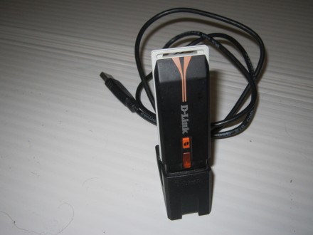 Wi-Fi адаптер D-Link DWA-125
USB-адаптер для подключения компьютера к уже сущес. . фото 2