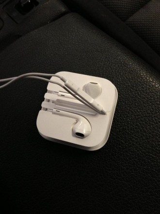 Новые Наушники apple EarPods для iPhone. В наличии. Совместимость: iPhone 3GS/4/. . фото 4