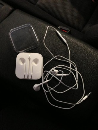 Новые Наушники apple EarPods для iPhone. В наличии. Совместимость: iPhone 3GS/4/. . фото 5