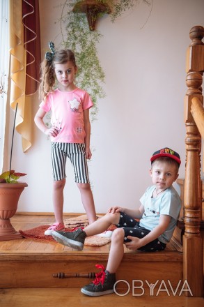 Костюмчики для дівчаток та хлопчиків: штанішки-шорти, футболочка. 
Розмір: 90см. . фото 1