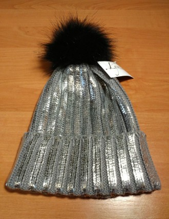 Зимняя шапка с блеском и съемным меховым балабоном ( Ог 54-58 см ).
Серая вязан. . фото 3