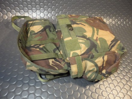 Оригинальная противогазная сумка армии Великобритании.

Изготовлена из ОЧЕНЬ п. . фото 10
