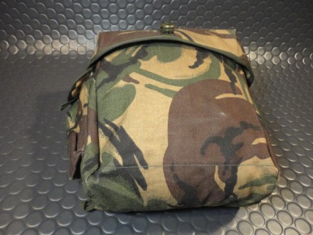 Оригинальная противогазная сумка армии Великобритании.

Изготовлена из ОЧЕНЬ п. . фото 9